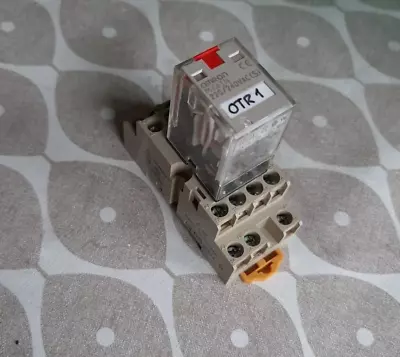 Omron 14 Pin Relay 220/240v AC Relay With Base Part No. MY4IN • £9