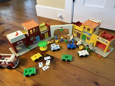 1973 Vintage Fisher Price Little People Play Family Village Main Street Town~997 • $72