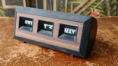 £6 • Buy Vintage Retro 1960-70 Era Plastic Perpetual Desk Calendar Wood Effect Working 