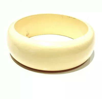VINTAGE JEWELRY - 1960s White Ivory Painted Wood Basic Wide Bangle Bracelet • $52.99
