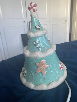 £60 • Buy Yankee Candle Sugar Plum Village Electric Tart Burner