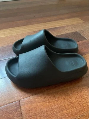 $60 • Buy ADIDAS Yeezy Slides ‘Onyx’ - Mens US9 / Womens US10