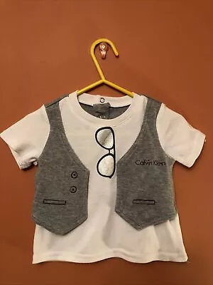 Baby Boys Calvin Klein T-shirt With Waistcoat Detail Age 3-6 Months • £12