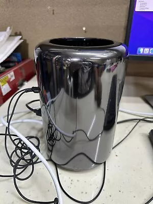 Apple Mac Pro 2013 Quad-Core 3.7GHz500GB SSD 12GB RAM AMD FirePro D300 #q1 • $999