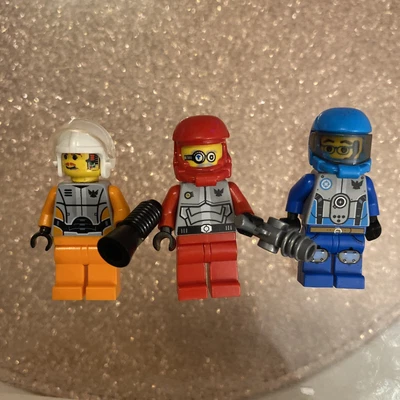 £3 • Buy Lego Galaxy Squad Orange Robot Sidekick Minifigure X 3 Figures (spares )
