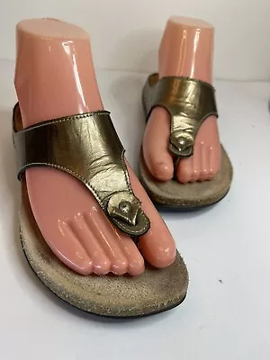 Meohisto Agacia Womans Matlic Bronze Toe Post Flip Flop Learher Sandals Size 36 • $23.70