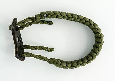 Paracord Bow Wrist Sling In Army Green. Barely Used. • $8.55