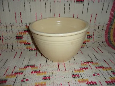 VINTAGE IVORY FIESTA  #4  MIXING BOWL  -FIESTAWARE -                        B15 • $125