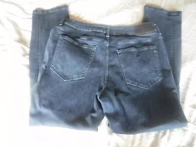 DKNY Jeans Bedford Slim Fit Jeans MEans Size 33 X 30 Pre Owned • $12.22