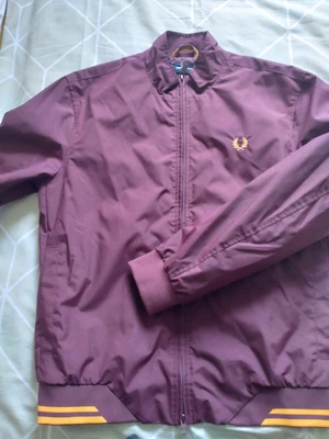 £30 • Buy Fred Perry Brentham Jacket (Size M) Mulberry