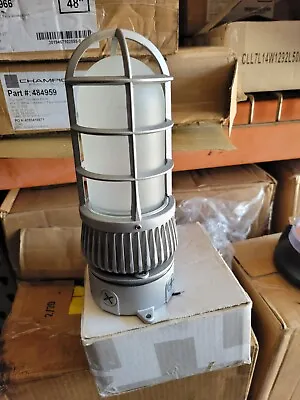 Explosion-Vapor Proof Safety Light Fixture (New)VPC6L 14W900LMV50k Led  • $35