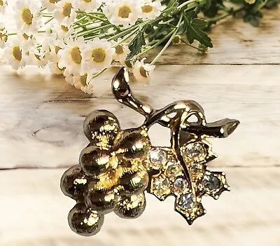 Vintage Avon Fall Impressions Grapes Cluster Rhinestone Leaf Tack Pin • $9