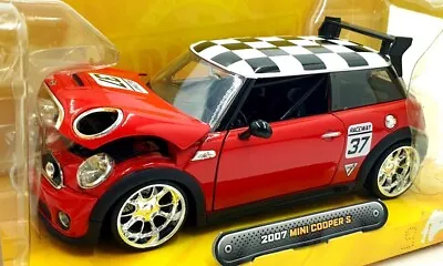 Jada 1/24 Scale Diecast 53004 - 2007 Mini Cooper S #37 - Red • £39.99