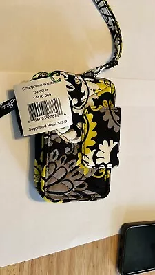 Vera Bradley NWT Smartphone Wristlet In Baroque Pattern • $15