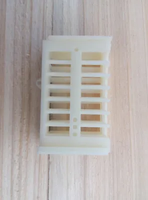 10 Pcs Plastic Functional Queen  Bee Moving Catcher Cage Beekeeping Tool • $4.72