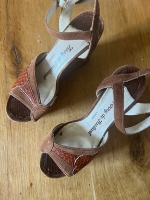 £50 • Buy Terry De Havilland Suede And Snakeskin Wedges - Size 5 - 2000's