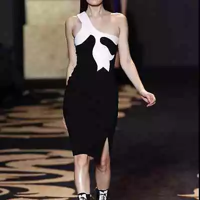 Versace Runway Ready To Wear 2011 Back White Sheath Dress With Slit Size 40 • $380