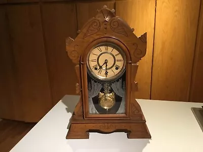 Antique Wm. L. Gilbert Clock Co 1905 Mantle Clock With Key USA Works • $92.90