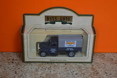 Lledo No 70001 - Days Gone Diecast Model Of A 1939 Ford Canvas Back Truck - NCB • £12.99