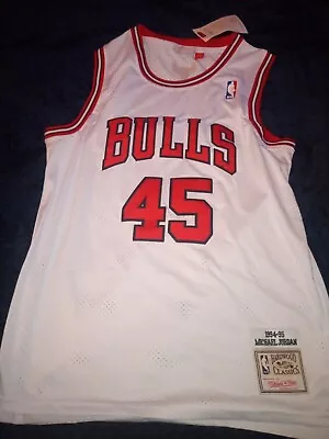 Large Chicago Bulls Michael Jordan #45 1994 NBA Jersey (White)  • $70