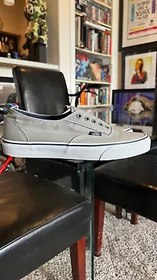 **rare Sold Out** Vans Era Authentic Laceless Mid Grey True White 9 • $29