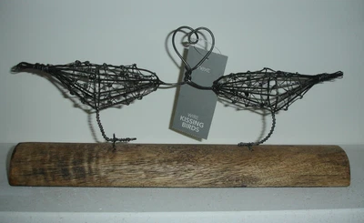 £11.99 • Buy NEXT Wire Sculpture Decorative Home Ornaments Gift Kissing Birds Heart