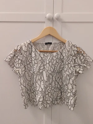 £2 • Buy Lace White Zara Top M