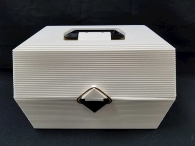 $24 • Buy Vintage Caboodles Of California Art Deco Style Cream & Black Streamline Case