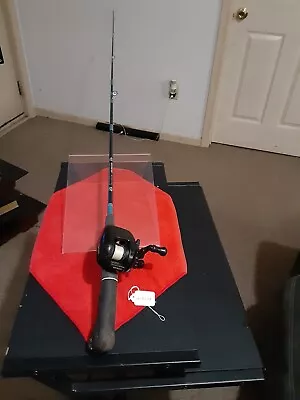 Baitcasting Fishing Rod Olimpic 5'6 Méd 12lb 2PC AND Reel Quantum • $42