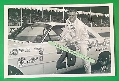 Found PHOTO Of Old NASCAR Race Car Driver JUNIOR JOHNSON #26 • $3.29