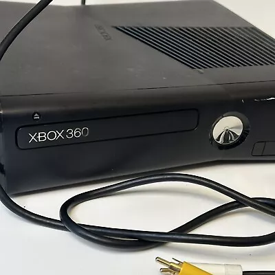 Microsoft Xbox 360 S 4GB Console - Black (1439) • $45