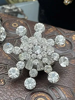 Vintage Rhinestone Brooch Tiered 2”EXQUISITE SPARKLE Estate Find • $48