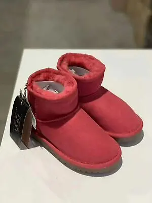 Ozwear Ugg Sheepskin  Kids Classic Mini Boots Size Red 7/8-2/3  • $30