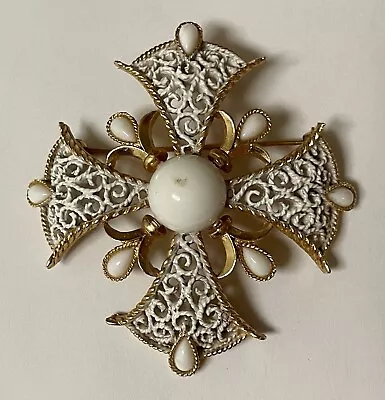 Vintage Signed Crown Trifari White Goldtone Maltese Cross Brooch Pin • $34.99