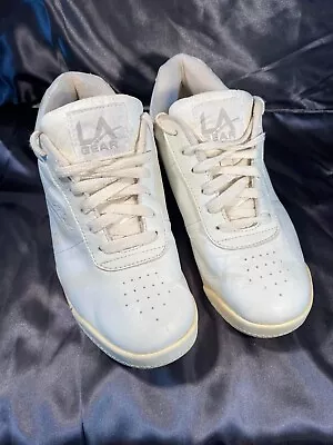 Vintage 1997 LA Gear Women’s Leather White Court Sneakers Shoes Size 8 • $13.81