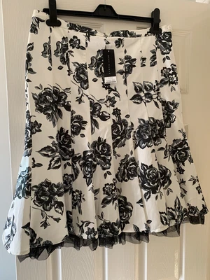 £7.50 • Buy Next Woman, 14r, Black/white/grey Floral A-line Net Skirt, Bnwt