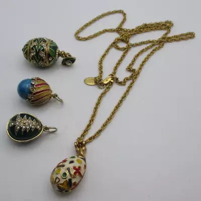$10 • Buy VTG Joan Rivers Necklace W/4 Egg Pendants