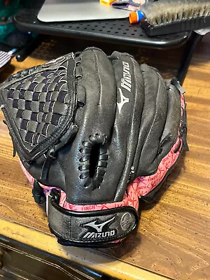 Mizuno Finch Softball Glove Left LH Throw 12.5 In.  GPP 1257D Leather Black Pink • $12.45