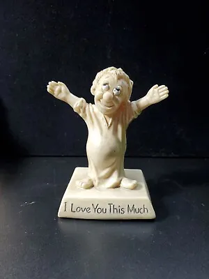 W R Berries I Love You This Much Man Figurine 1968 6   • $19.99