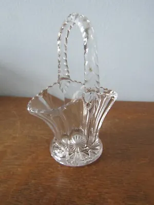 Vintage Clear Pressed Glass Bridal Basket 5  Handle Starburst • $7.95