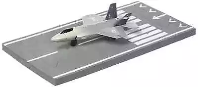 Hot Wings F-35 Joint Strike Fighter Connectable Runway Die Cast - 14129 • $15.99