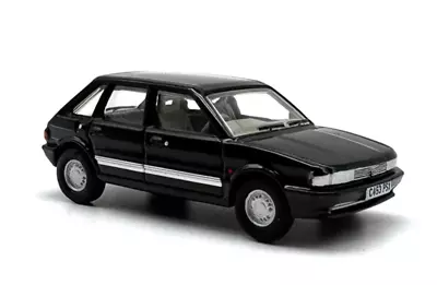 1:76 1983 Master Hatchback Classic Sports Model Diecast Metal Car • $19.99