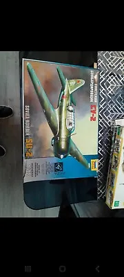 Zvezda Model 4805 Soviet Bomber SU-2 Model Kit • £11.50