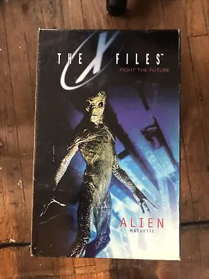 Rare X-FILES FIGHT THE FUTURE ALIEN MAQUETTE STATUE NEW In Box • $100