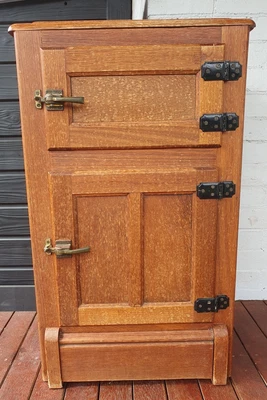 $200 • Buy Antique Ice Chest