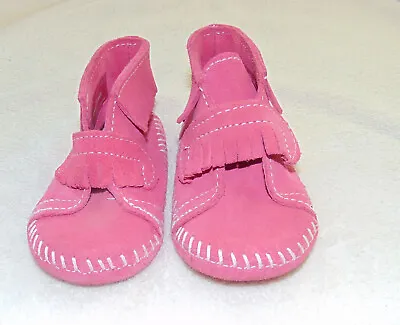 Minnetonka Moccasins Little Girls Sz 5 Pink Suede Leather W Fringe  Shoes EUC • £8.10