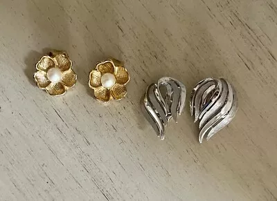 Vintage Signed Trifari Japan Lot Of 2 Clip On Earrings Gold Pearl Silver Flower  • $24.99