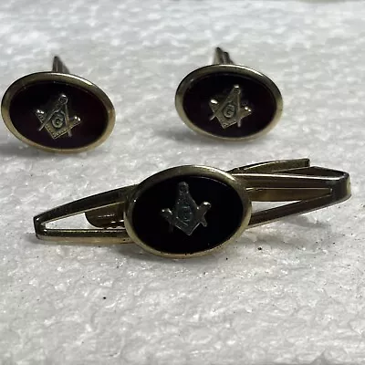 Vintage Mason Cuff Links And Tie Bar Clip Set Gold Tone    (STORAGE D) • $19.99