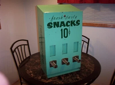 $250 • Buy VINTAGE 1940's?   VENDA-PAK   10 CENT - 3 SLOT SNACKS VENDING MACHINE W/KEYS