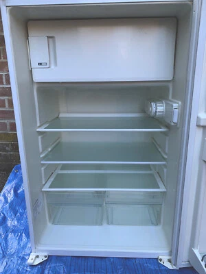 £10 • Buy Liebherr KI 1644 Integrated Fridge With Ice Box 87cm Tall X 57cm Wide